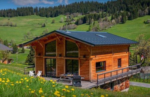Notre-Dame-de-Bellecombe Ski Chalet | Chalet NDB - OVO Network