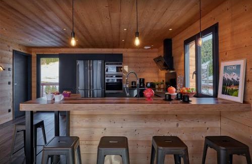 Notre-Dame-de-Bellecombe Ski Chalet | Chalet NDB - OVO Network
