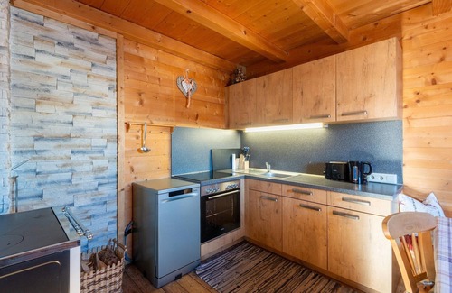 Hippach Ski Chalet | Chalet Nase at 1700m in the Zillertal