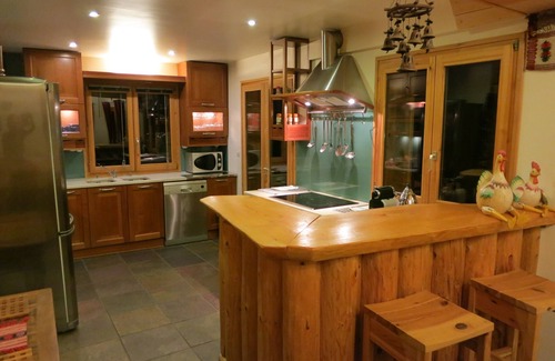 Saint-Jean-dʼAulps Ski Chalet | CHALET NEAR MORZINE AVORIAZ TO RENT BEAUTIFUL HEAVY LARGE CAPACITY SPA SAUNA