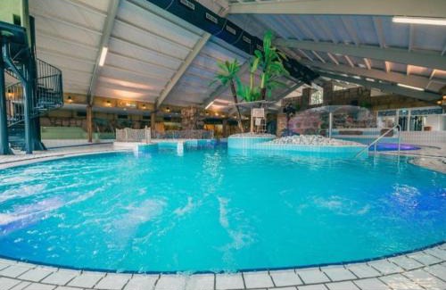 Kaatsheuvel House | Chalet Panorama near Efteling - with garden and swimmingpool Europarcs
