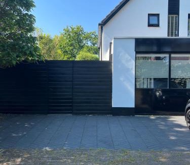 Bergen House | Chalet Parfait