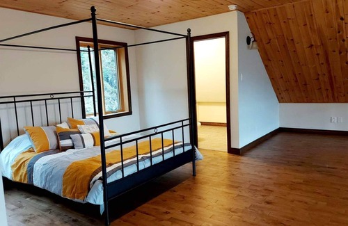 Saint Come Ski Chalet | Chalet perfect for relaxing / skiing / skidooing