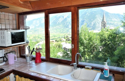 Risoul Ski Chalet | Chalet 'Pierre-vue Sur Le Pelvoux' with Mountain View, Private Garden and Balcony