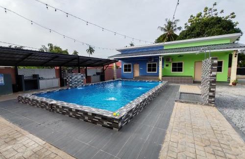 Merlimau Ski Chalet | Chalet Restu Mak Abah Pool Merlimau Melaka