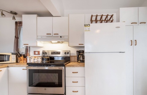 Baie-St-Paul Cottage | Chalet rustique avec VUE et SPA