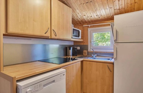 Carnoux-en-Provence Ski Chalet | Chalet, wifi, terrace, 48m², Carnoux-en-Provence