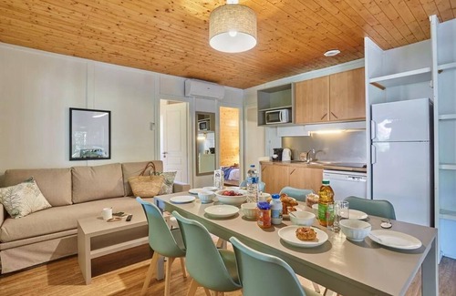 Carnoux-en-Provence Ski Chalet | Chalet, wifi, terrace, 48m², Carnoux-en-Provence