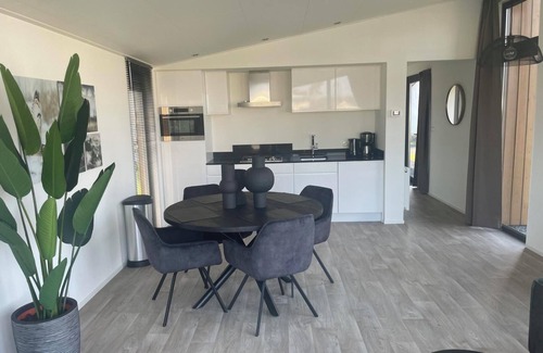 Mol House | Chalet with 2 bedrooms with waterfront terrace