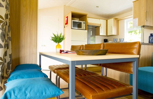 Udenhout Ski Chalet | Chalet With a Terrace in a Beautiful Setting