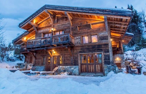 Demi-Quartier Ski Chalet | Chalet Wolgan Summary