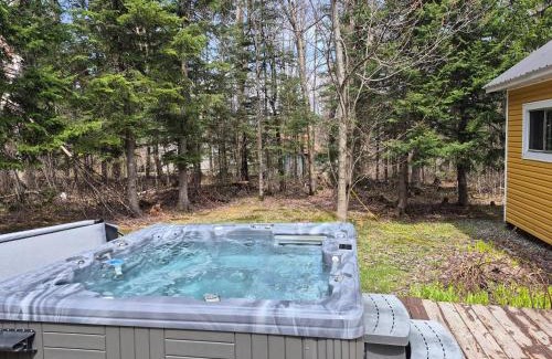 Notre-Dame-Des-Bois Ski Chalet | Chalets du Domaine - RUSTIQUE