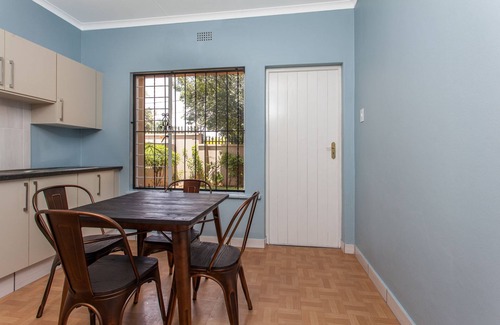 Greater Johannesburg Metropolitan Area House | Chalets on 7th