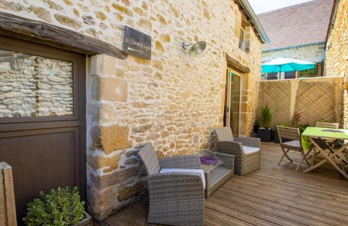 Auriac-du-Perigord House | Chaleureuse escapade périgourdine avec terrasse et mezzanine - FR-1-616-419