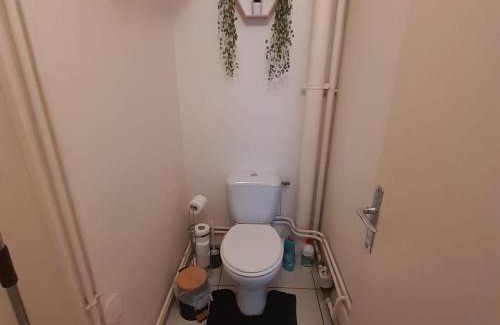 Montlucon Apartment | chaleureux T3 avec style et confort