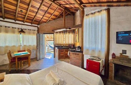 Carrancas Ski Chalet | Chalezinho Mata Virgem - perto do centro e cachoeiras, cozinha completa e churrasqueira