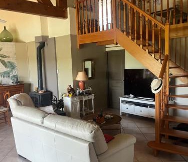 Combaillaux Bed & Breakfast | Chambre à l'étage 1 personne , salle de bains au rez de chaussée