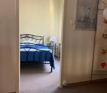 Combaillaux Bed & Breakfast | Chambre à l'étage 1 personne , salle de bains au rez de chaussée