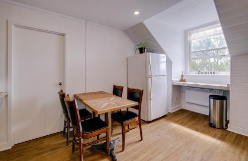 Saint-Pascal Hotel | Chambre 304 de l'hôtel Victoria confortable et moderne