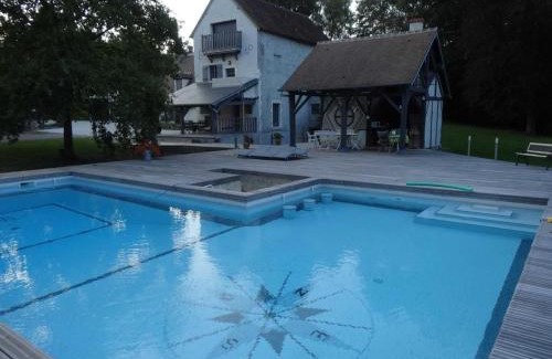 Faverelles Bed & Breakfast | Chambre cosy dans un moulin rénové, cadre champêtre avec piscine, idéal pour nature et randonnées - FR-1-590-283