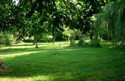 Crezancy-en-Sancerre Bed & Breakfast | Chambre d'hôtes Ermitage Saint Romble