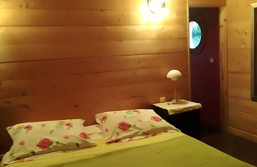 Arzens Bed & Breakfast | Chambre d'Hôtes Neptune Wood