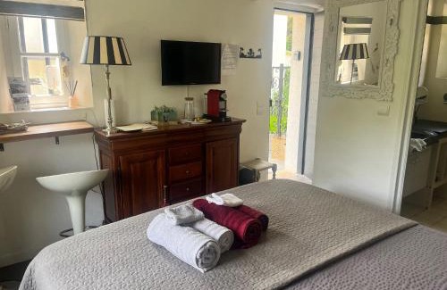 Peymeinade Bed & Breakfast | CHAMBRE d'HOTES POUR 2 PERSONNES