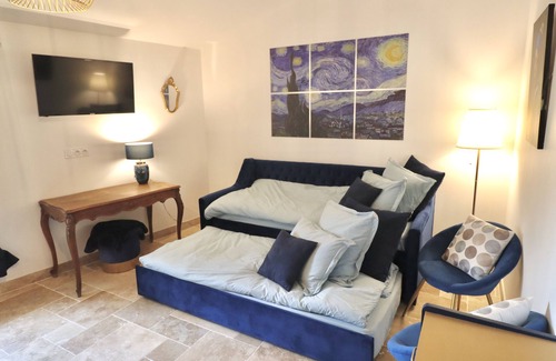 Saint-Just Bed & Breakfast | Chambre Dhôte Pour 2 / 4 p. Dans un Mas Languedocien Avec Piscine et Jacuzzi