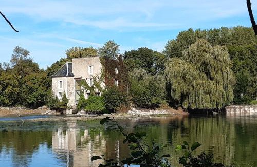 Lezigne House | Chambre Douceur Angevine