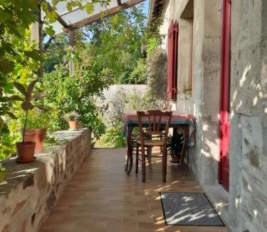 Anost Cabin | Chambre et Jardin à Anost, accés randonnées