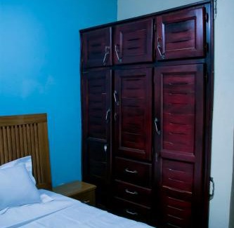 Bafoussam House | Chambre privée dans appart à Bafoussam Diengdam proche agence BlueBird
