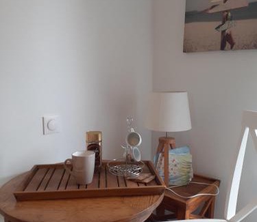 Lezignan-Corbieres House | Chambre privée au coeur d'une pinède dans un quartier résidentiel