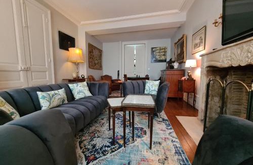 Chateauroux Bed & Breakfast | Chambre spacieuse avec grand lit et salle d'eau privée, petit-déjeuner inclus - Châteauroux - FR-1-591-601