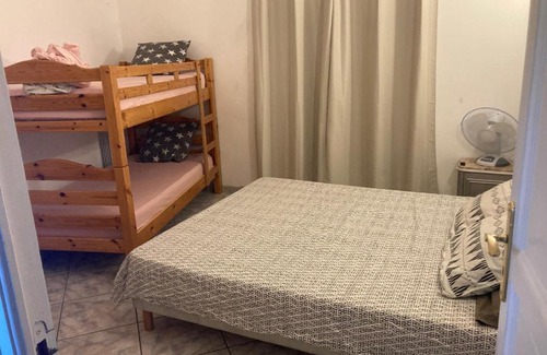 Pia House | Chambre verte chez José