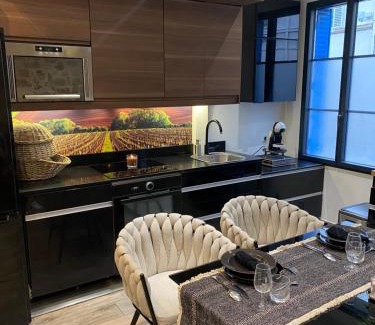 Saint-Germain-en-Laye House | Chambre via Natina