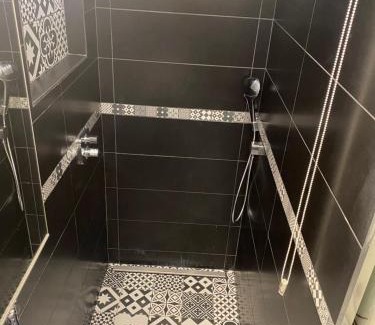 Saint-Germain-en-Laye House | Chambre via Natina