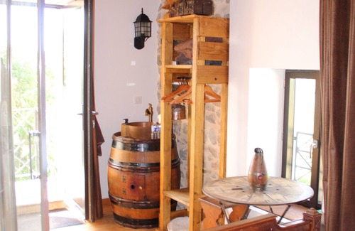 Lantignie Bed & Breakfast | CHAMBRE VIKING LODGE MEDIEVALE
