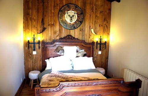 Lantignie Bed & Breakfast | CHAMBRE VIKING LODGE MEDIEVALE
