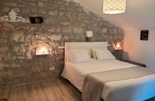 Saint-Alban-sous-Sampzon Bed & Breakfast | chambres d'hôtes la maison de mon père