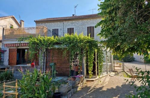 Ruoms Bed & Breakfast | Chambres d'hôte - Nature d'Art