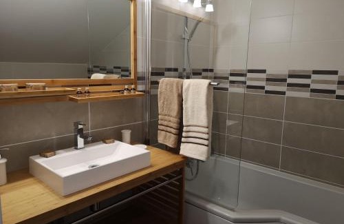 Sorges-et-Ligueux-en-Perigord Bed & Breakfast | chambres d'hôtes à la claire fontaine