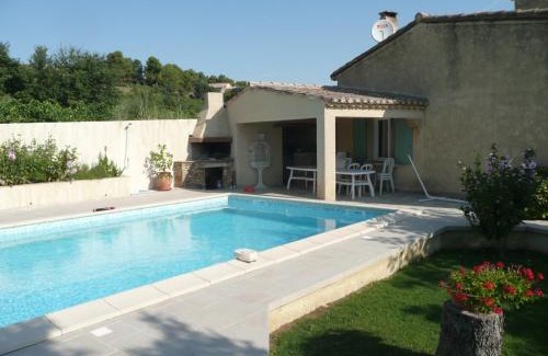 Buisson Bed & Breakfast | CHAMBRES D'HÔTES CLIMATISÉES avec CUISINE d'ÉTÉ "VILLA GOUR du PEYROL"