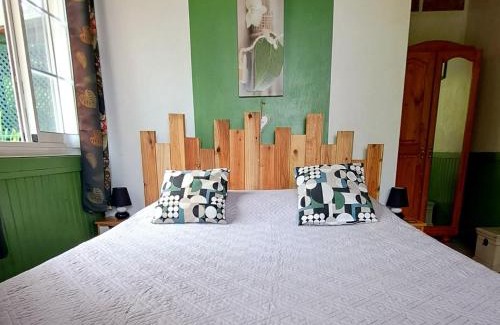 Les Avirons Bed & Breakfast | Chambres d'hôtes créoles aux Avirons, idéal rando - FR-1-786-68