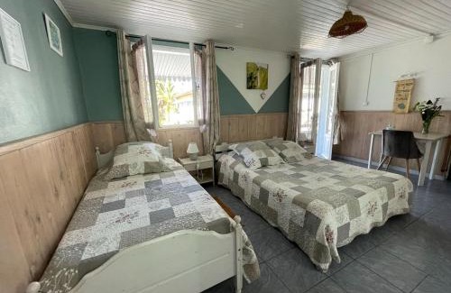 Les Avirons Bed & Breakfast | Chambres d'hôtes créoles aux Avirons, idéal rando - FR-1-786-68