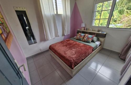 Fort-de-France House | Chambres d'hôtes dans Villa à Chateauboeuf