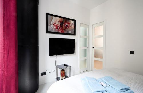 Faubourg-du-Roule Apartment | Champs-Élysées Executive Apartment