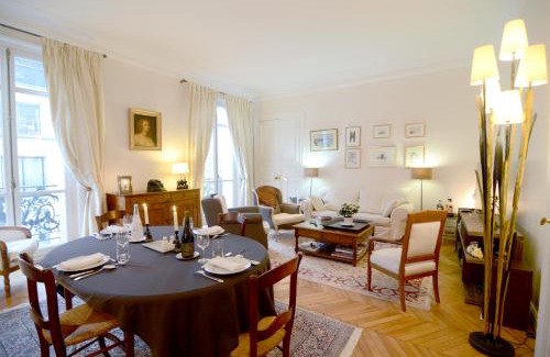 Chaillot Apartment | Champs Elysees