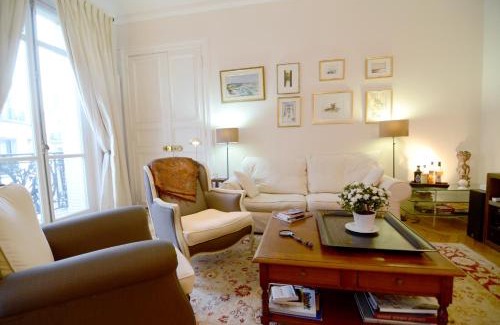 Chaillot Apartment | Champs Elysees