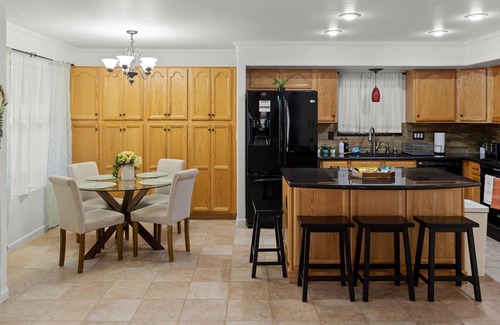 Chandler House | Chandler Retreat Sparkling Pool & Cozy Vibes