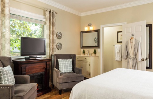 Lookout Mountain Bed & Breakfast | Chanticleer Inn Bed & Breakfast